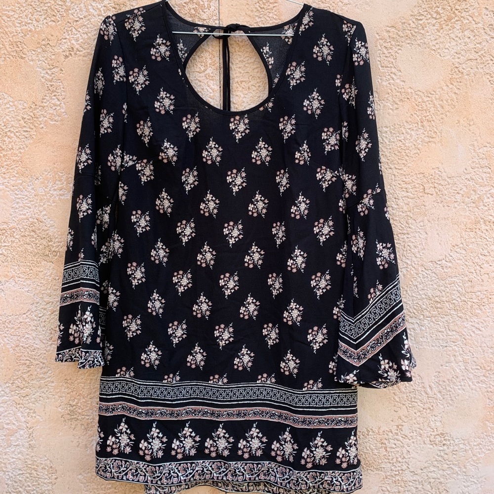 Belle Long sleeve dress NWOT